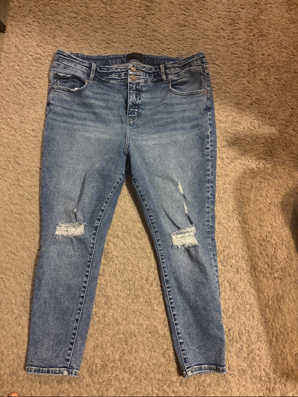 Buckle Women's Medium Blue Distressed Skinny Jeans